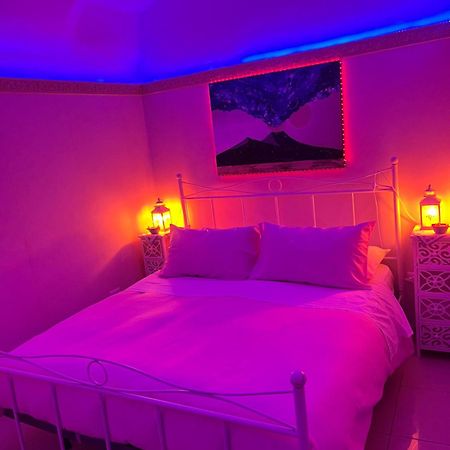 O' Sole Mio Apartment Napoli Bagian luar foto