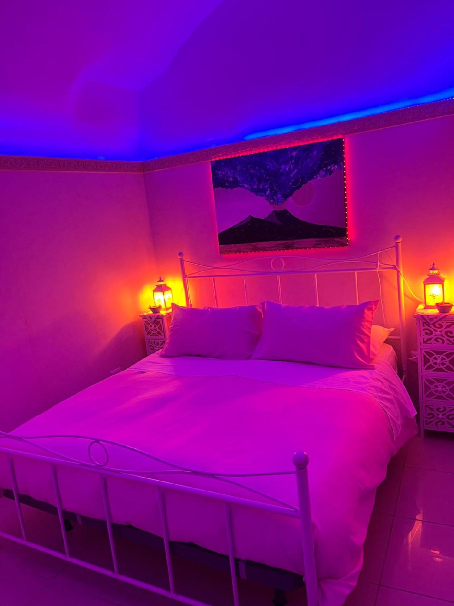 O' Sole Mio Apartment Napoli Bagian luar foto